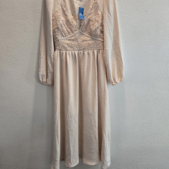 Cupshe Cream Lace Maxi Dress - Picture 3 of 16